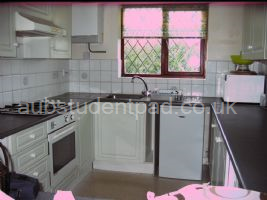 MAIN KITCHEN